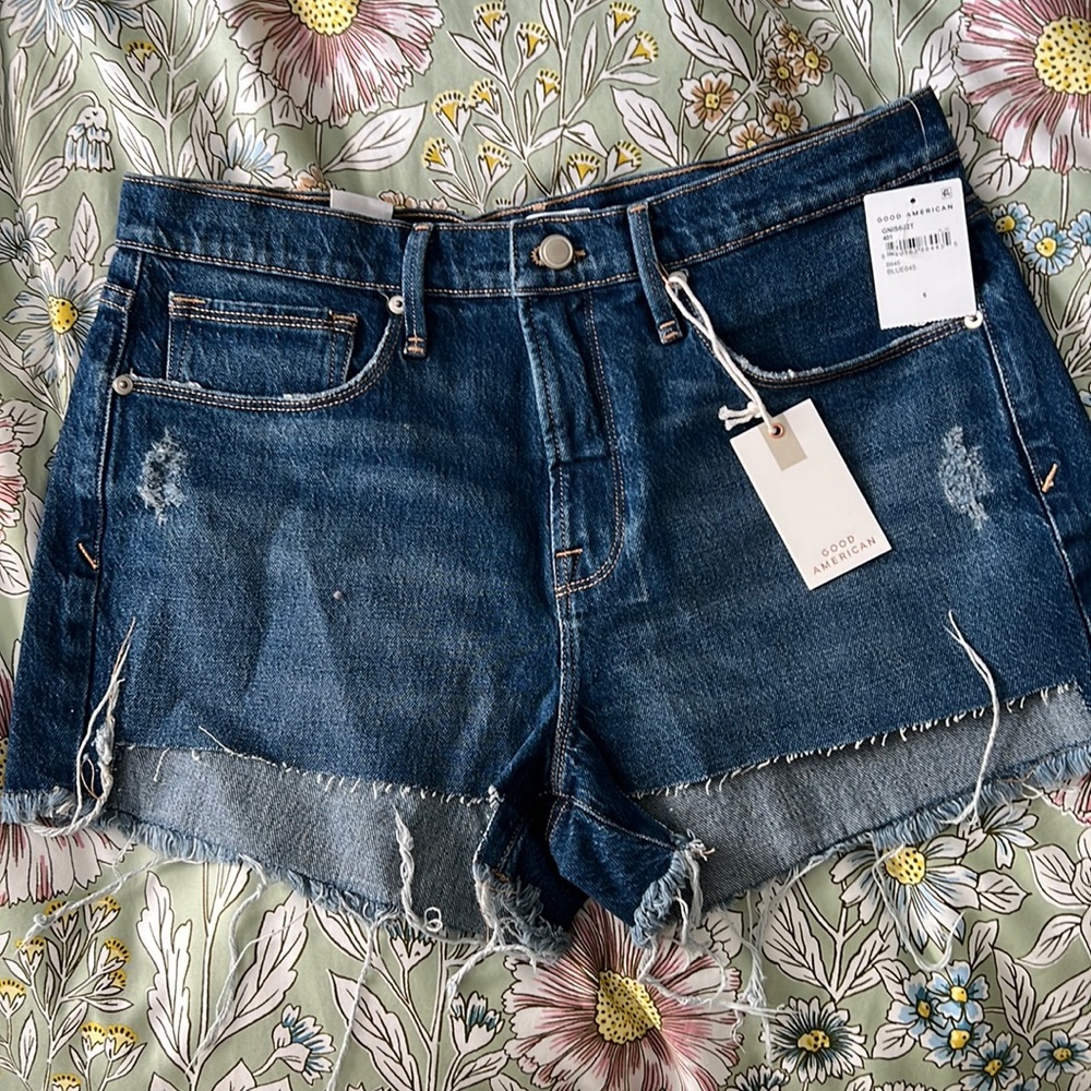 NWT Good American Denim Shorts 6/28